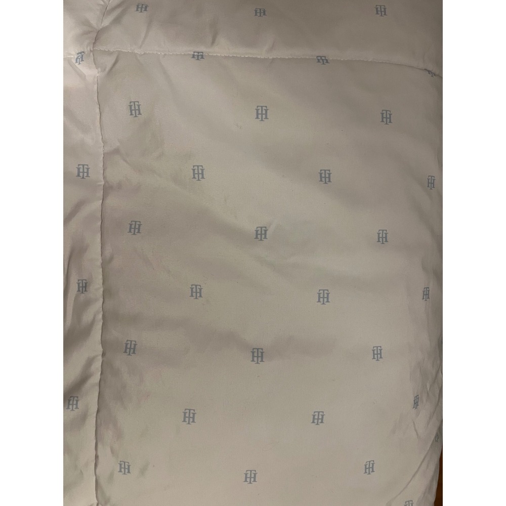 Tommy Hilfiger Queen Down Alternative Comforter White TH Monogram Size 86x86‎